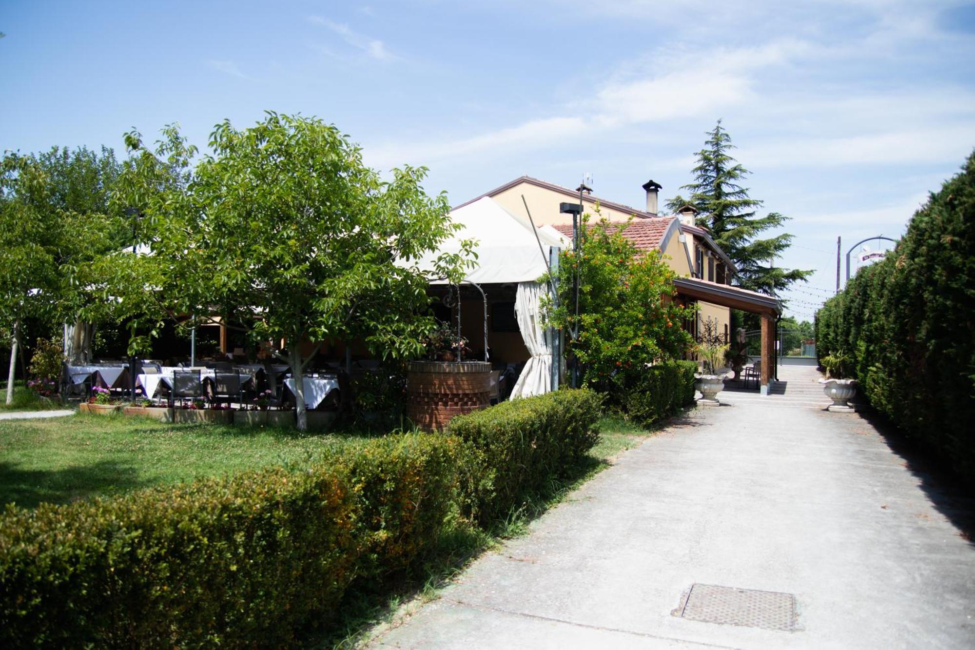 Spiedo Imperiale - Locanda E Ristorante Cotignola Exterior photo